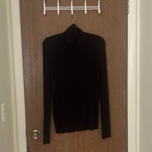 Gap light turtleneck